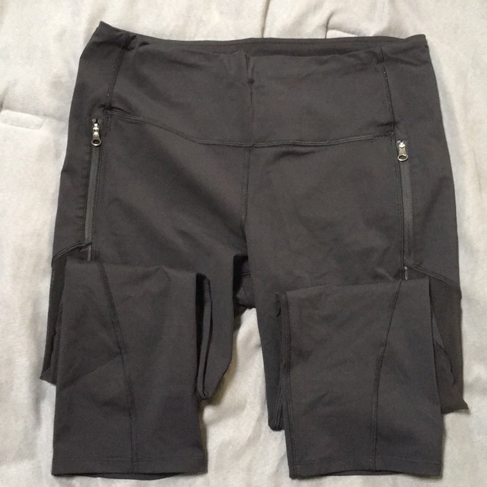 Barely worn Lululemon workout capris